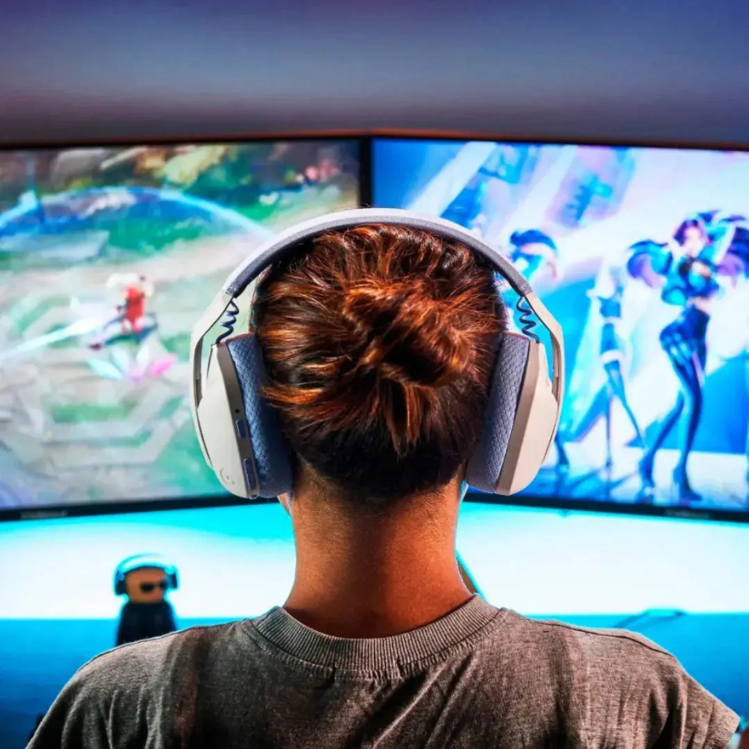 Logitech G435 Wireless Headset for PC, PS4, PS5, Nintendo Switch, Mobile with Built-in Mic - المتحدة للألكترونيات