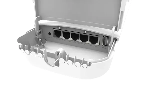 MikroTik RouterBOARD OmniTIK 5 PoE ac (RBOmniTikPG-5HacD) - License Level 4 راوتر ماكرو تك - المتحدة للألكترونيات